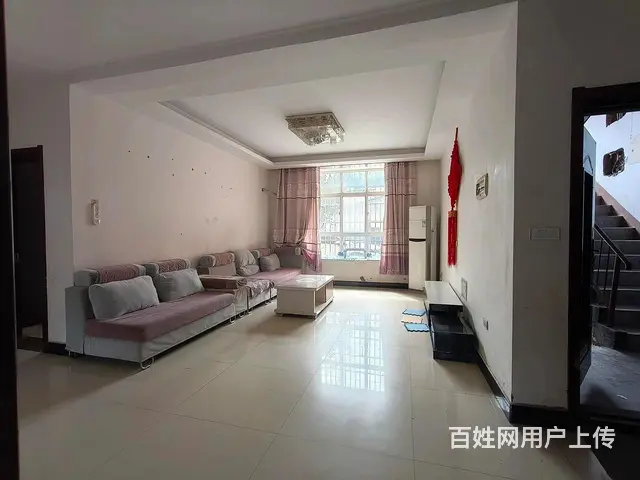 墙南碧海小区  一楼带小院  3室南北通透 出行方便 - 图片 1