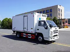 邓州 江铃4米2蓝牌冷藏车、肉钩车厂家直销，可分期