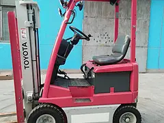 小体积0.9吨丰田电动叉车，个人仓库二手叉车转让