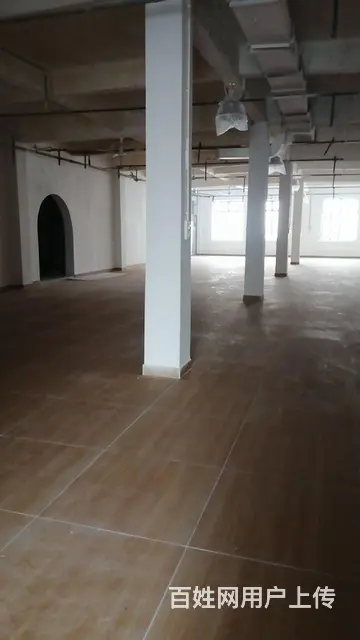 出租临街三楼大商厅 - 图片 2