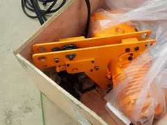 导轨式货梯