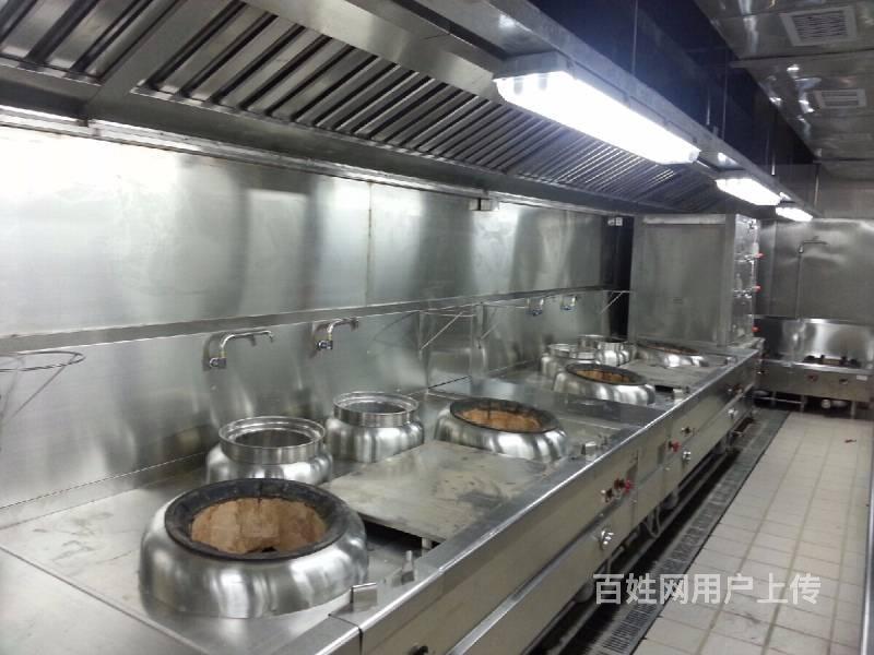 酒店食堂廚房設備安裝(油煙罩,油煙機,淨化器