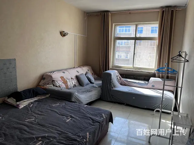 西梁两室出租年付4500 - 图片 3