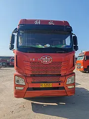 解放 牵引车