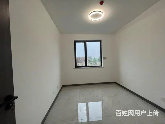 香山名郡 大产权 4室2厅2卫精装修交付  可贷款 - 图片 8