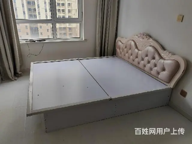9成新衣柜600送双人床 - 图片 1