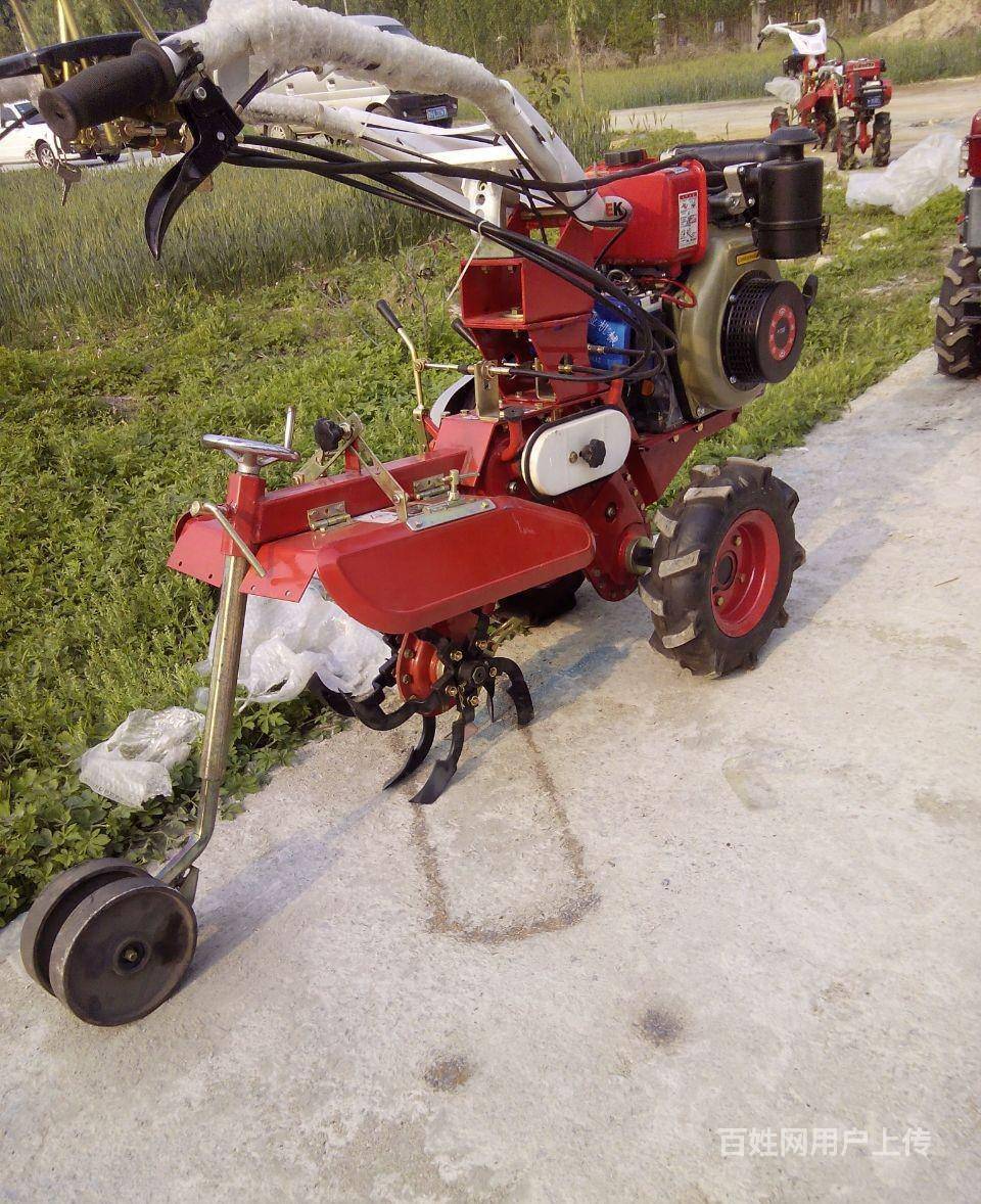 新式大葱开沟机视频开沟机大全大葱培土机器开沟起垄机