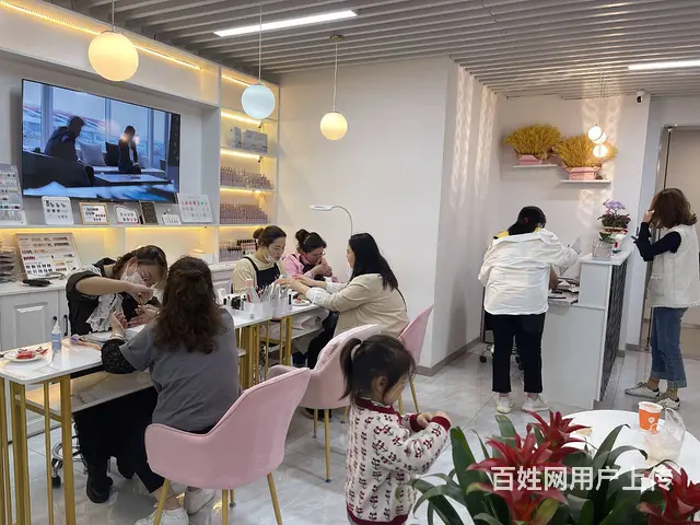 淘铺铺免费推荐 急转昆山前进西路万象汇商业中心美甲美睫店 - 图片 3