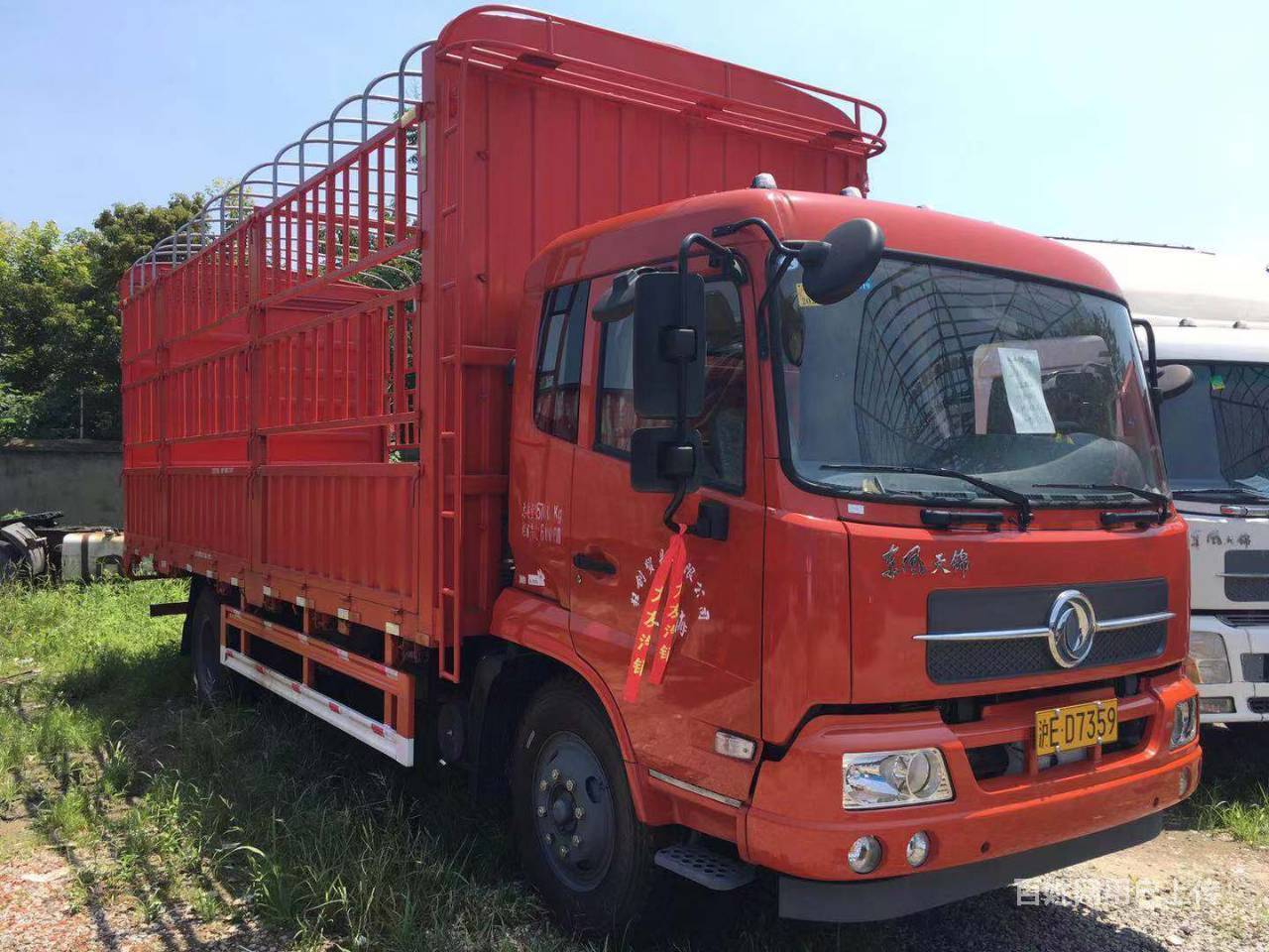 转让18年5月东风天锦6.8米仓栅货车