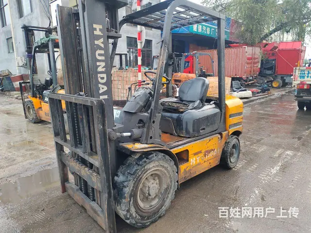 特价3吨叉车，带中缸，2块电瓶，1.5万，能开能跑 - 图片 1