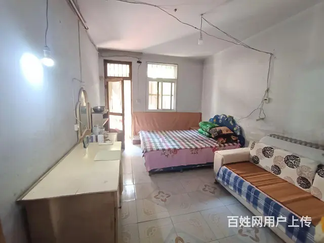 一楼带小院送小房 有暖气有证 养老 - 图片 1