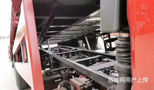 国六大运蓝牌平板车拉8吨挖掘机120挖掘机平板拖车 - 图片 6