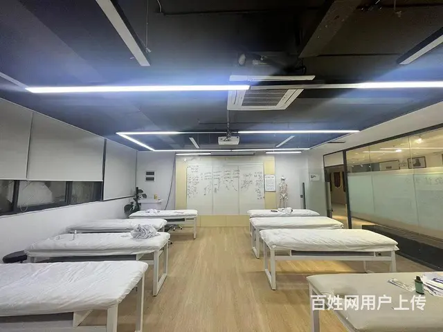 大塘地铁 电梯口 精装1600方 可分组 带家具 - 图片 12