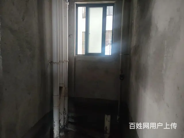 轻轨东站对面  华荣府2房毛坯房朝南 - 图片 4