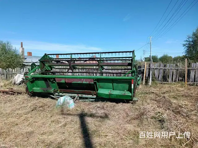 出售约翰迪尔1048收割机 - 图片 3