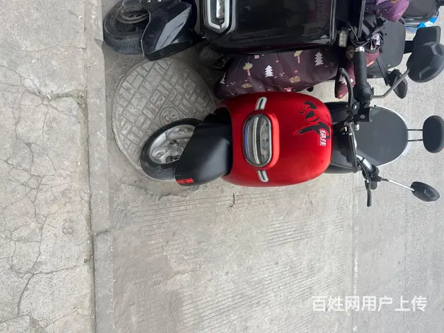 出售精品二手绿佳电动车 - 图片 1