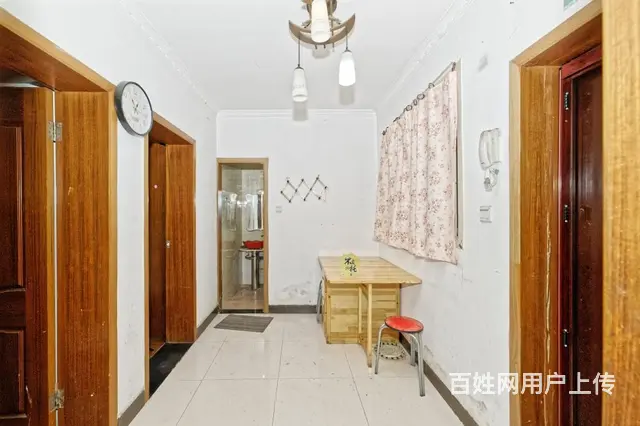欣赏好房源 带院子 毗邻地铁口近公园 周边配套齐全看房方便 - 图片 2