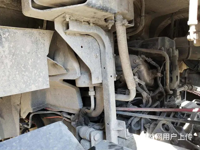 出售16年东风天龙420马力轻量化双驱牵引半挂车 - 图片 9