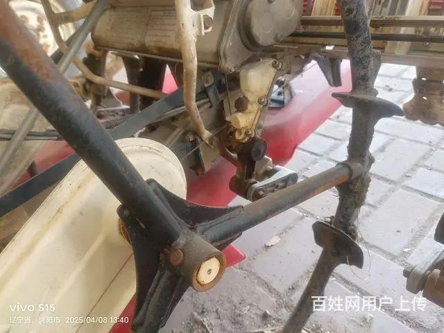 洋马手扶四行插秧机新换机油，保养到位化油器油都年年 - 图片 5