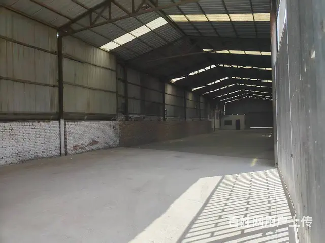 天水麦积区高家湾路北万里修理厂直下高速公路边有大小厂房出租 - 图片 3