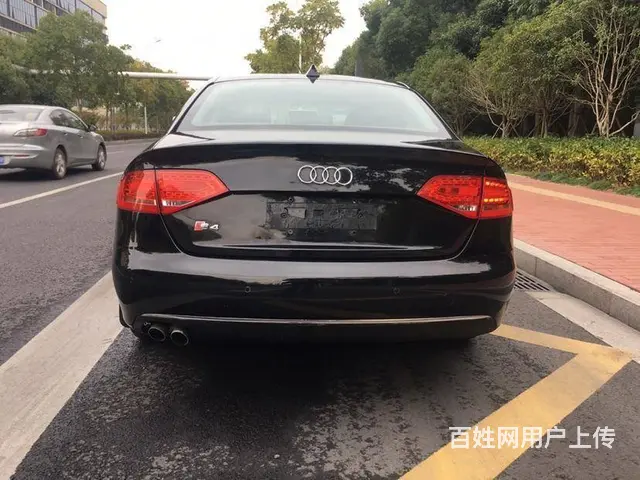 奥迪A4 2011款 A4L 2.0TFSI 无级 132k - 图片 8