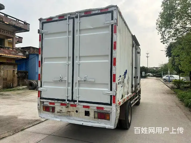 个人精品2011年9月五十铃单排双轮4米2箱货 - 图片 3