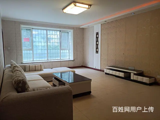 龙泰苑A区三室精装吉房出售 - 图片 1