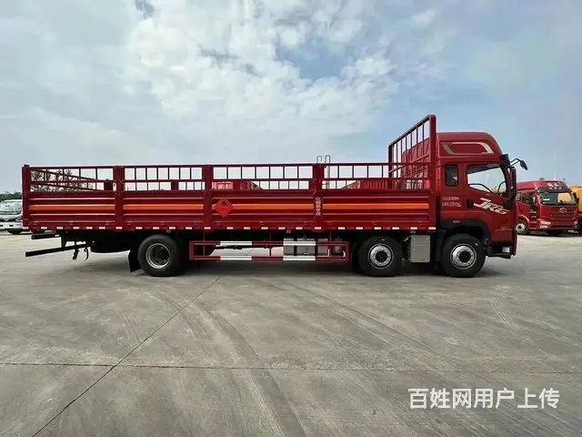 厂家直销解放小三轴9.6米气瓶运输车 现车低价处理 - 图片 6