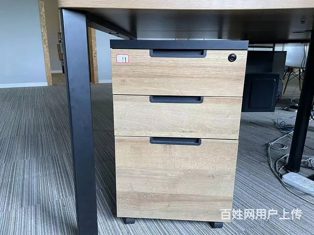 三人位办工桌、单人办公桌、办公椅低价出售 - 图片 7