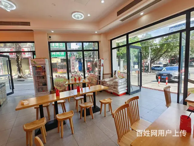 （51旺铺推荐）荔枝沟60平主街道双门头餐饮店转让 - 图片 4