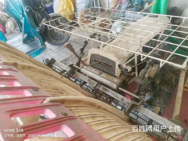 洋马手扶四行插秧机新换机油，保养到位化油器油都年年 - 图片 2