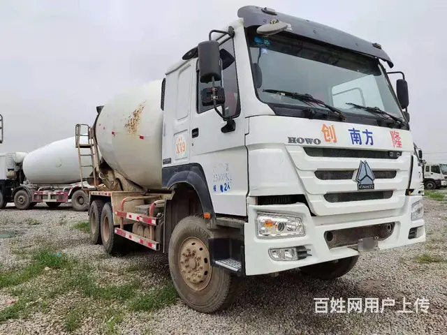 湛江17年二手豪沃搅拌车 大14方 国四 后八轮 - 图片 3