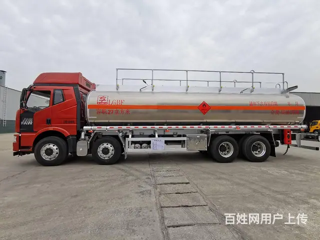解放J6M前四后八27方铝合金运油车拉20吨不超重 - 图片 1