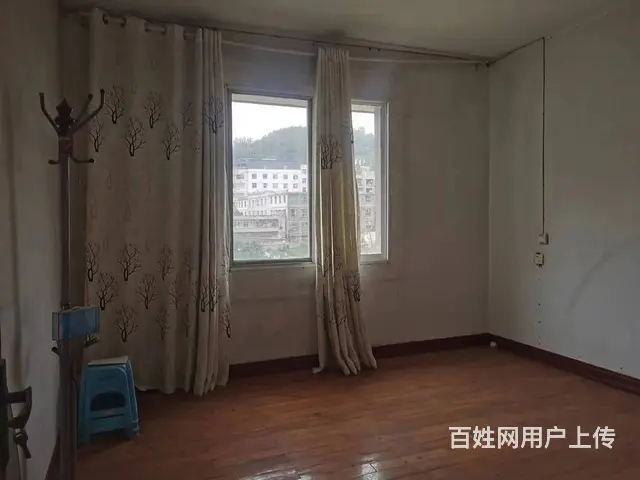 六小步梯房三室正常首付可开午托班 看房钥匙在手 - 图片 3