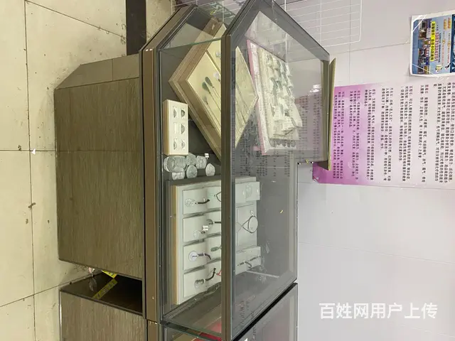 撤柜中珠宝展示柜低价出 - 图片 1