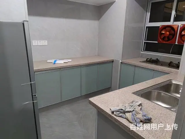 上高街心四楼标准三房无暗间厨房和卫生间重新装修过院内好停车 - 图片 1