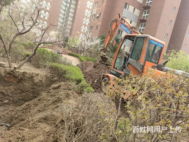 出租出卖新源胶轮钩机 - 图片 3