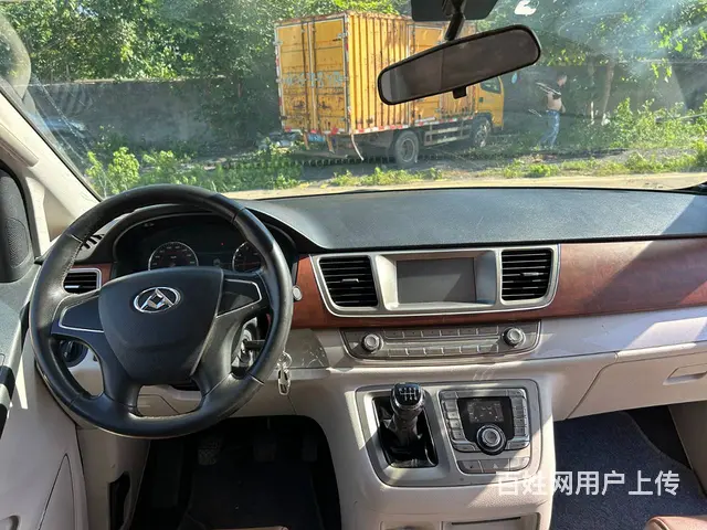 大通G10 2015款 2.0TGI 手动 纪念版 - 图片 8