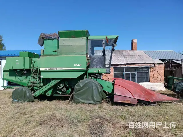 出售约翰迪尔1048收割机 - 图片 4