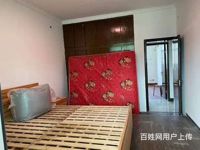 急售！世纪广场简装大三房仅售50万，证齐可按揭 - 图片 1