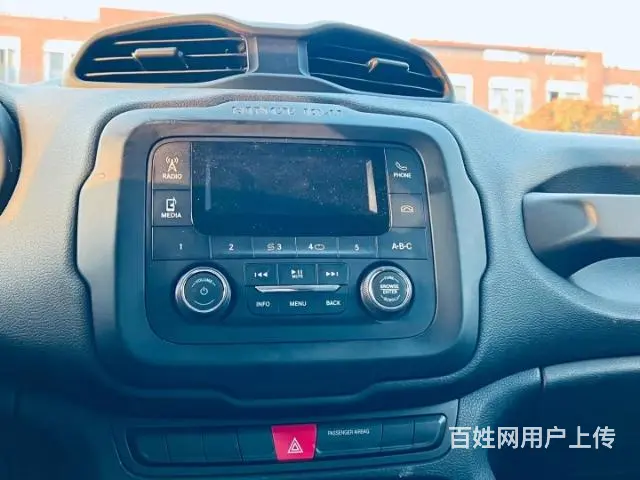 Jeep 自由侠 2017款 1.4T 双离合 180T 动 - 图片 7