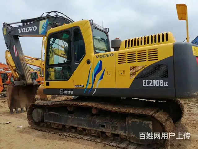 低价出售精品二手挖掘机沃尔沃210，手续全包送急转 - 图片 1