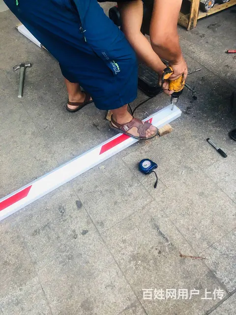 昆明厂家分享：停车场起落杆，道闸栏杆安装维修步骤 - 图片 2