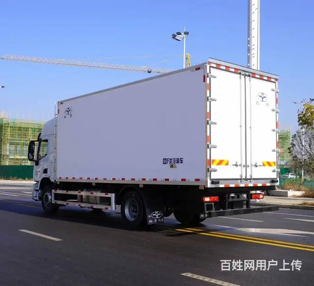 上汽红岩6.8米冷藏车多少钱 厂家包上牌可定制分期 - 图片 5