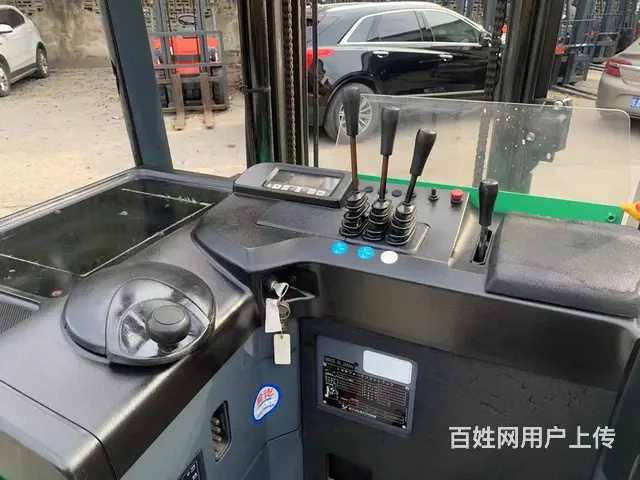 丰田1.5吨电动叉车 仓储货架堆高全电动二手叉车 - 图片 5