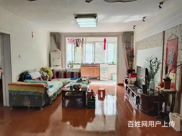 机场路，一楼126平，三室两厅，69.9万 - 图片 1