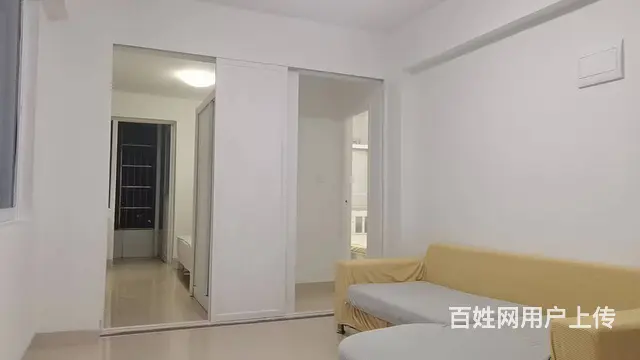文明东路武警医院斜对面电梯2房急出租1700元一个月 - 图片 1