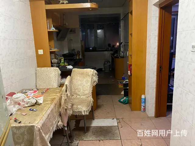 老式装修、屋子空三年了，租前收拾干净交，自来水公交公司道边那 - 图片 2