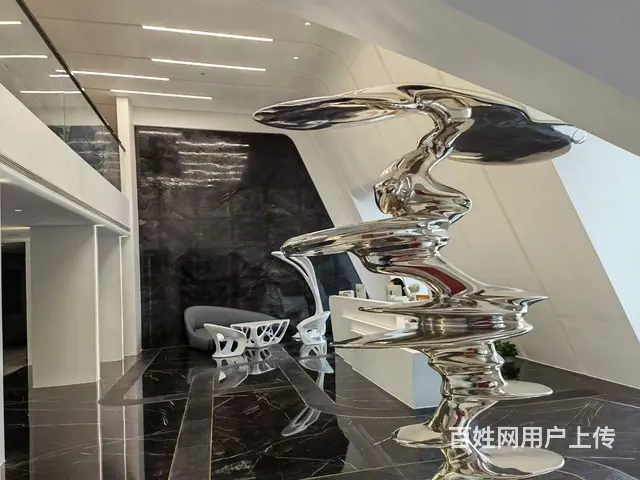 东方希望天祥广场地铁世纪城跃层顶跃19隔间200工位出租 - 图片 4