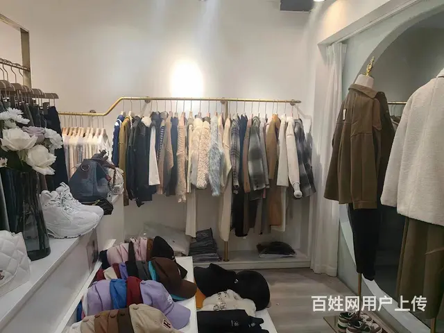 （极 致）大学旁精装修服装店！接手就可以营业不用重新投入 - 图片 6
